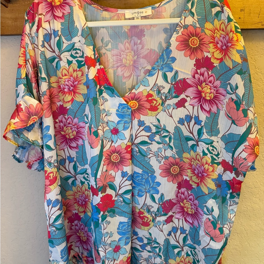 Umgee Women's Colorful Floral V-Neck Blouse